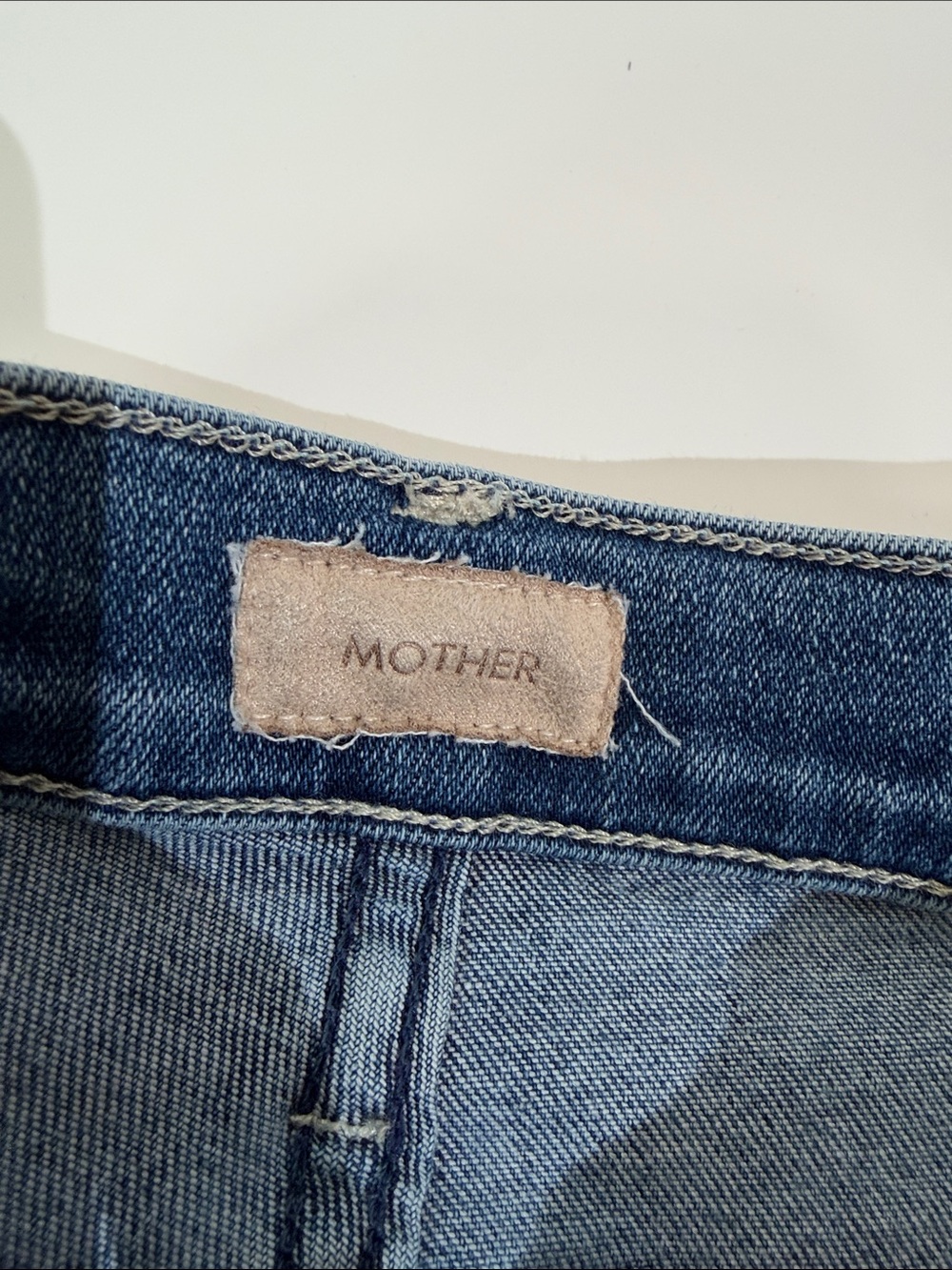 MOTHER Jeans Mid Rise Dazzler Crop Fray Size 25 We’re All In This Together Wash - Picture 5 of 11